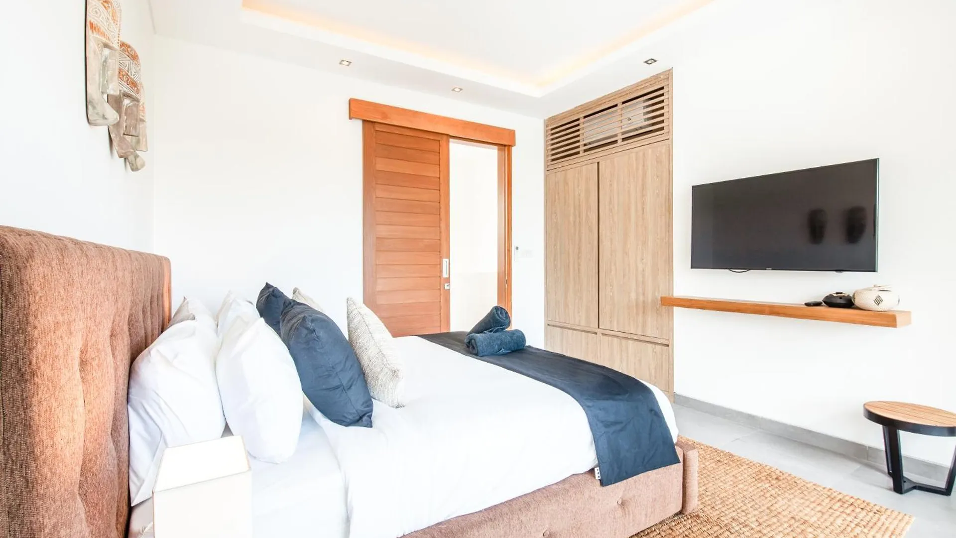 Cozy 4 Bedroom Villa 5 Mins Walking To Finns Beach Canggu  Canggu (Bali)