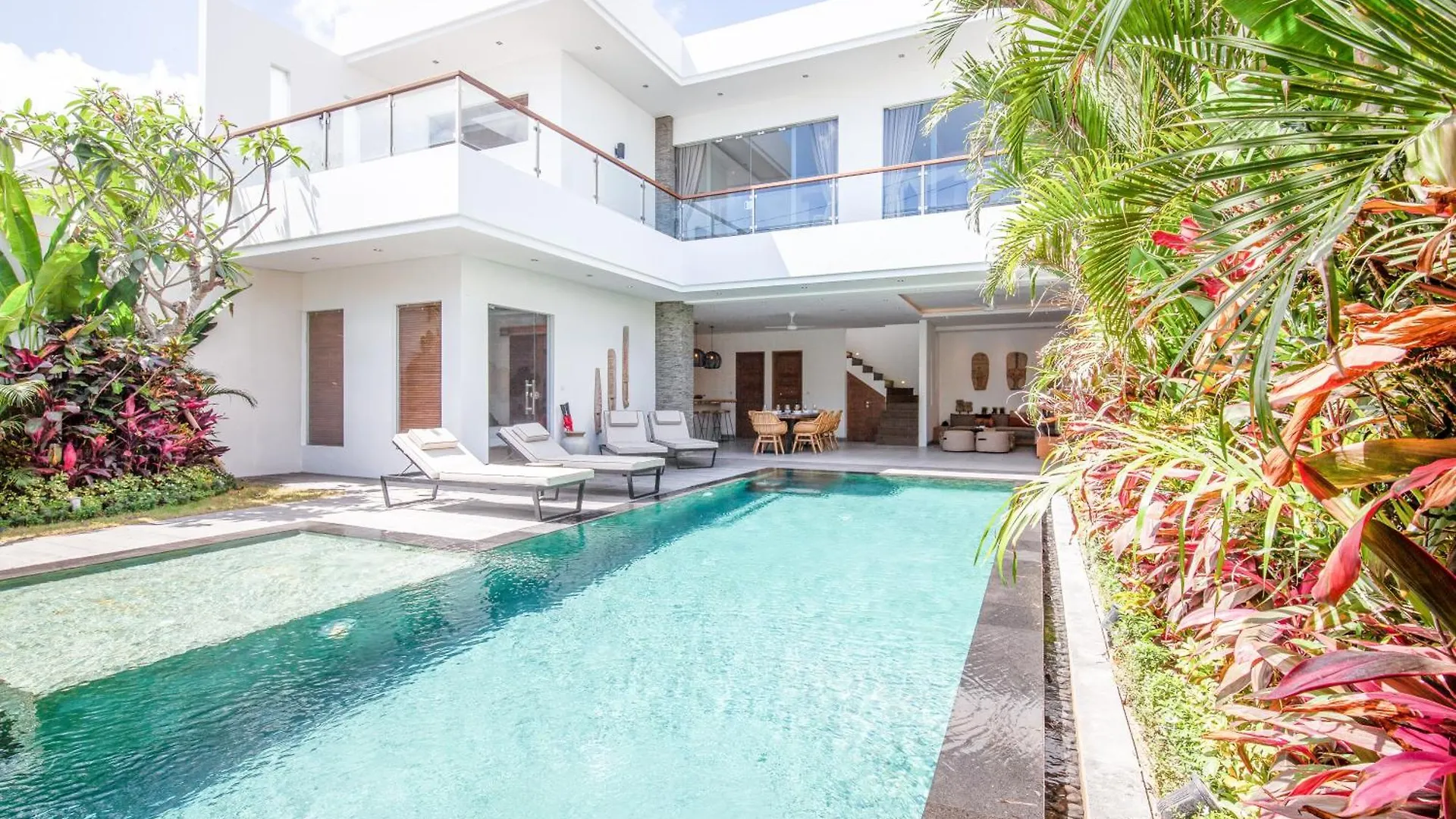 Cozy 4 Bedroom Villa 5 Mins Walking To Finns Beach Canggu